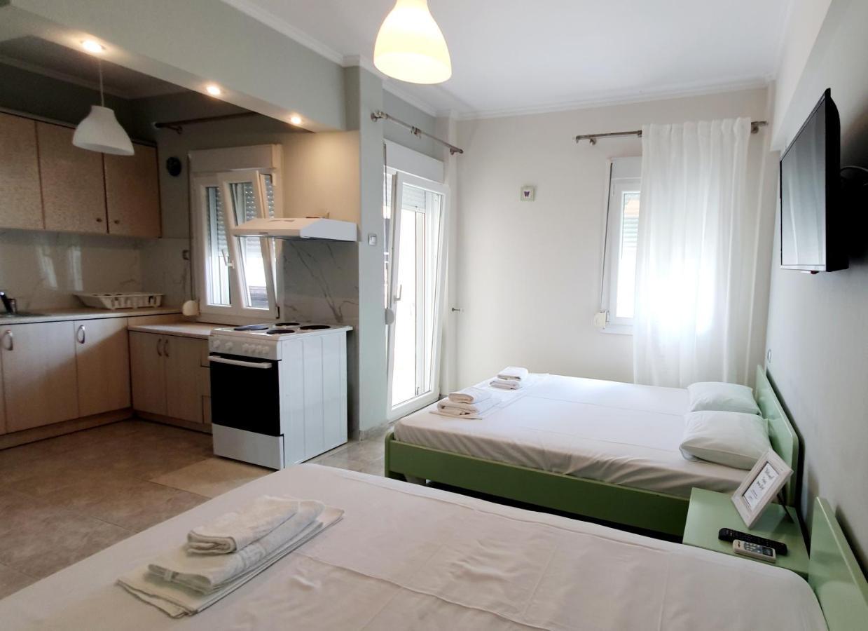 Seaside Luxury Suites By Sarigianni Paralía Екстериор снимка